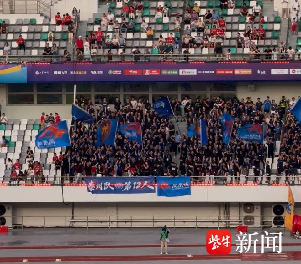 om, 汉服是传统, 象征